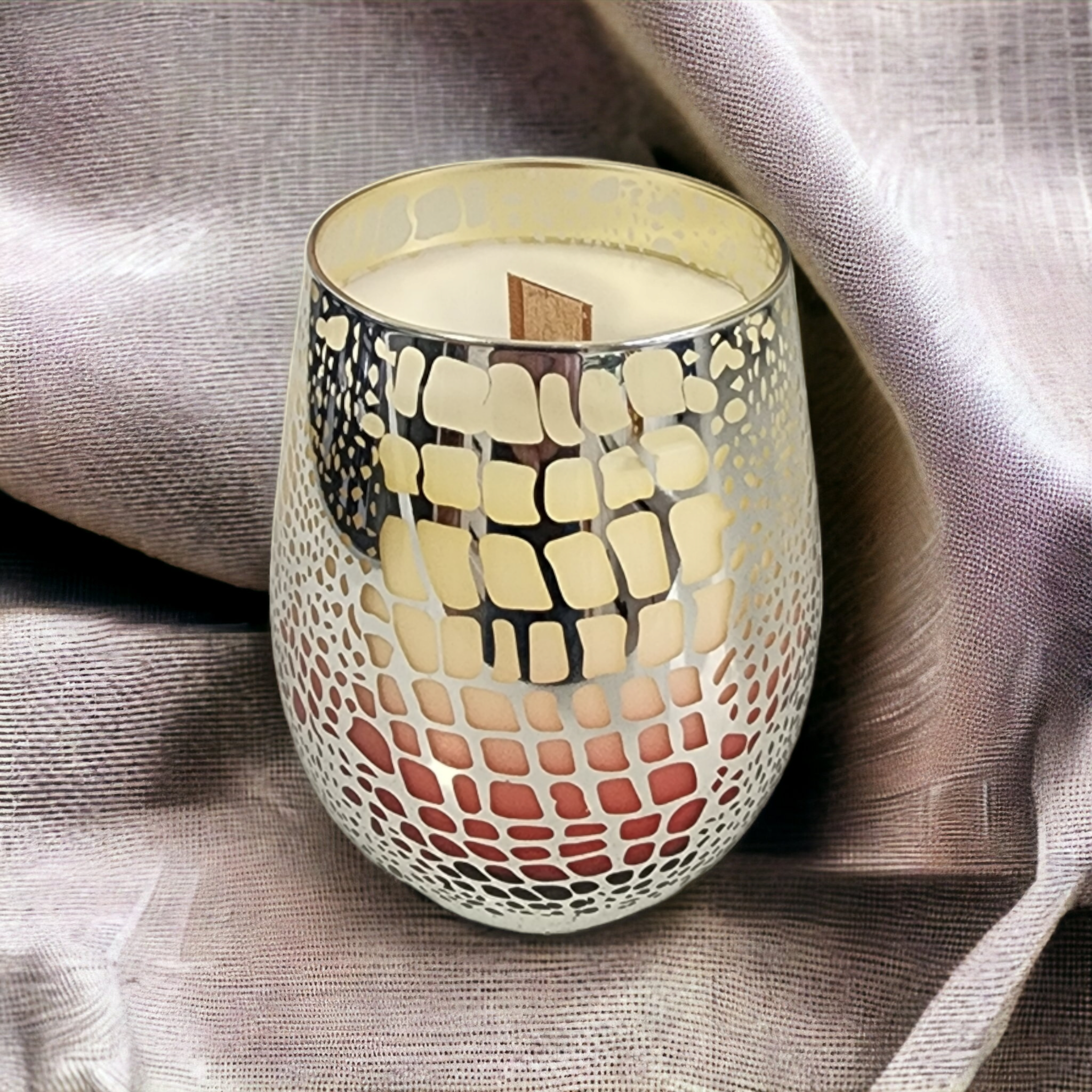 Crocodile pattern scented Candle- front view